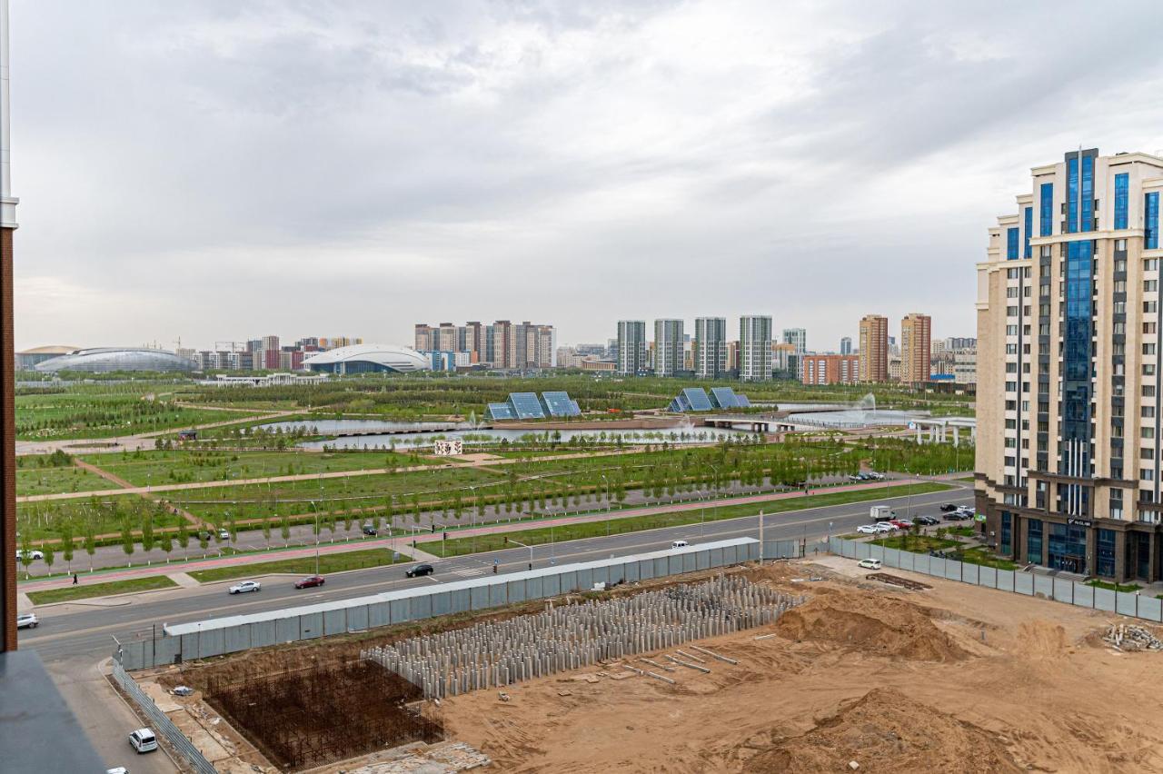 Шикарная Квартира На Против Сада Astana Exteriör bild