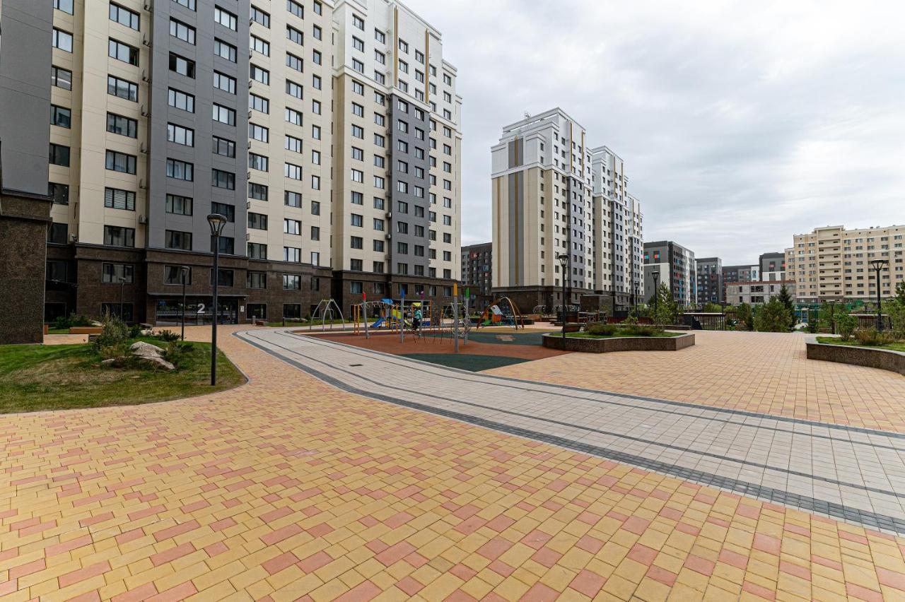 Шикарная Квартира На Против Сада Astana Exteriör bild