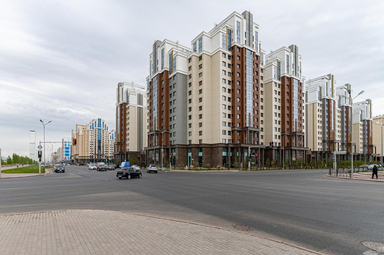 Шикарная Квартира На Против Сада Astana Exteriör bild